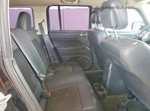 1C4NJPBA6GD694052 2016 JEEP PATRIOT Charcoal Widok wnętrza z tyłu
