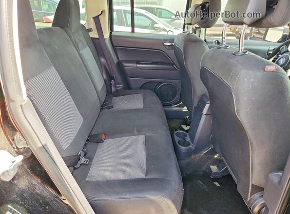 1C4NJPBA7GD575765 2016 JEEP PATRIOT Black Rear seats view