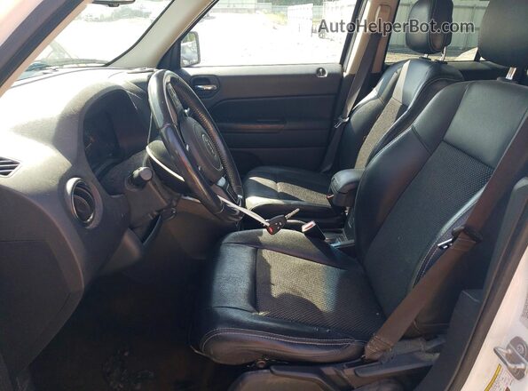 1C4NJPBA9GD601931 2016 JEEP PATRIOT White Front interior view