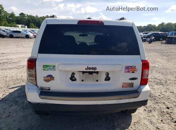 1C4NJPBA9GD601931 2016 JEEP PATRIOT White Rear view