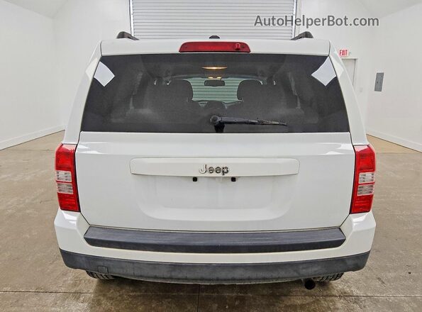 1C4NJPBA9GD609334 2016 JEEP PATRIOT Белый Вид сзади