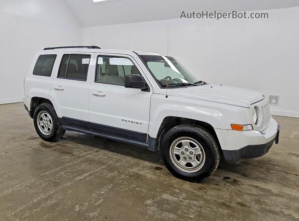 1C4NJPBA9GD609334 2016 JEEP PATRIOT Белый Передняя правая четверть