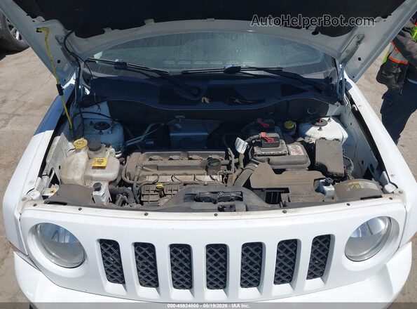 1C4NJPBA9GD688732 2016 JEEP PATRIOT White Rear view