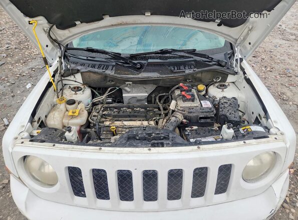 1C4NJPBA9GD811395 2016 JEEP PATRIOT Белый Вид подкапотного пространства