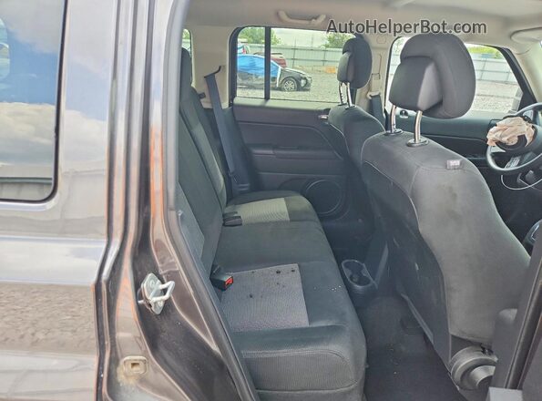 1C4NJPBAXGD503281 2016 JEEP PATRIOT Black Widok wnętrza z tyłu