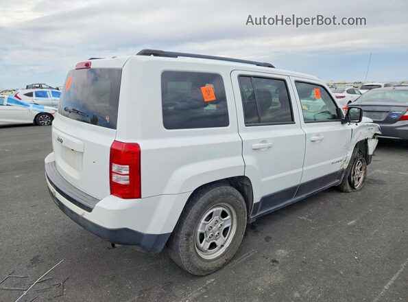 1C4NJPBAXGD753636 2016 JEEP PATRIOT White Tył prawy