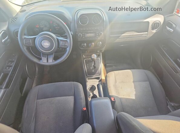 1C4NJPBB0GD604175 2016 JEEP PATRIOT Silver Vista del salpicadero