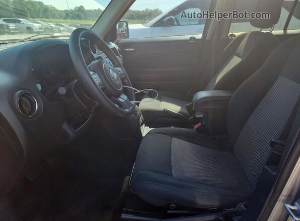 1C4NJPBB0GD604175 2016 JEEP PATRIOT Silver Vista interior delantera