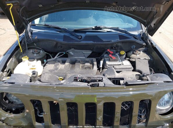 1C4NJPBB0GD815702 2016 JEEP PATRIOT Green Widok z tyłu
