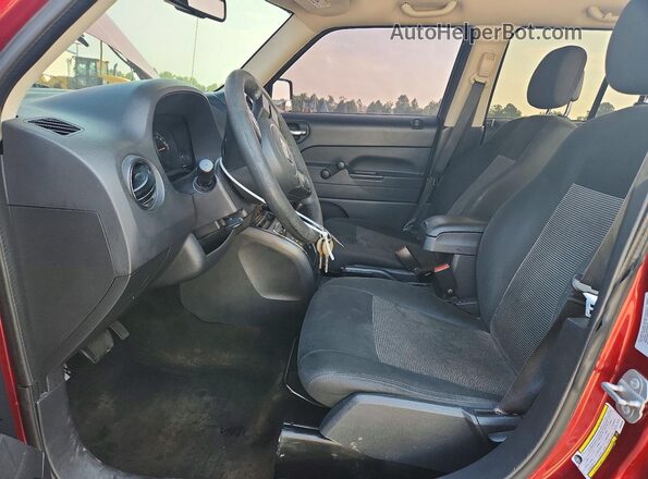 1C4NJPBB3GD583693 2016 JEEP PATRIOT Burgundy Вид салону спереду