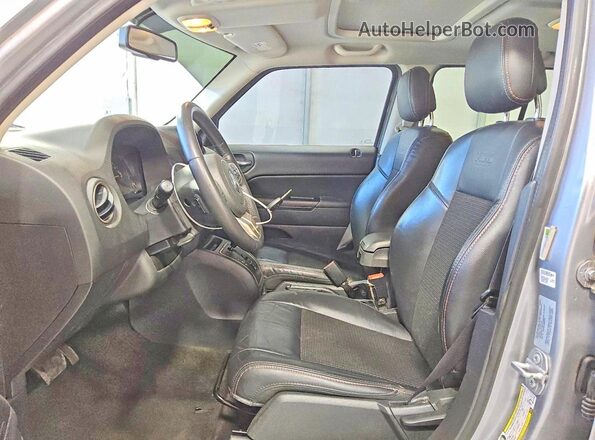 1C4NJPBB7HD132056 2017 JEEP PATRIOT Silver Սալոնի դիմացի տեսք