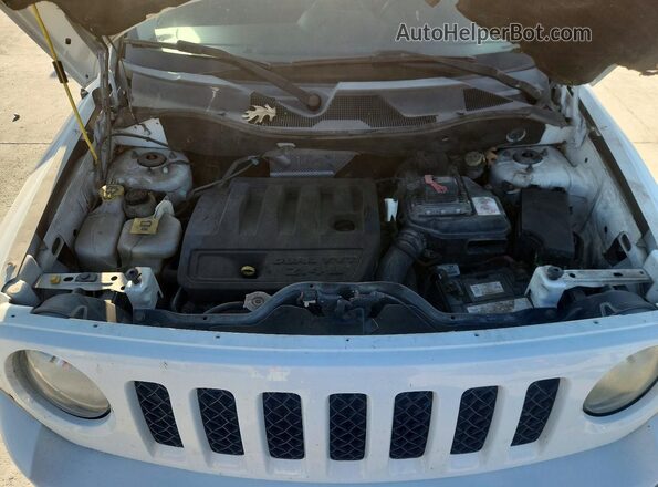 1C4NJPBB9GD726372 2016 JEEP PATRIOT White Widok komory silnika