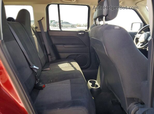 1C4NJPBB9GD763549 2016 JEEP PATRIOT Maroon Սալոնի հետևի տեսք