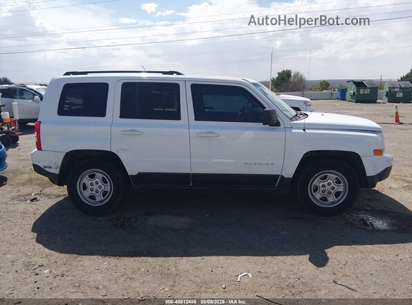1C4NJPBBXGD763298 2016 JEEP PATRIOT White უკანა სალონის ხედი