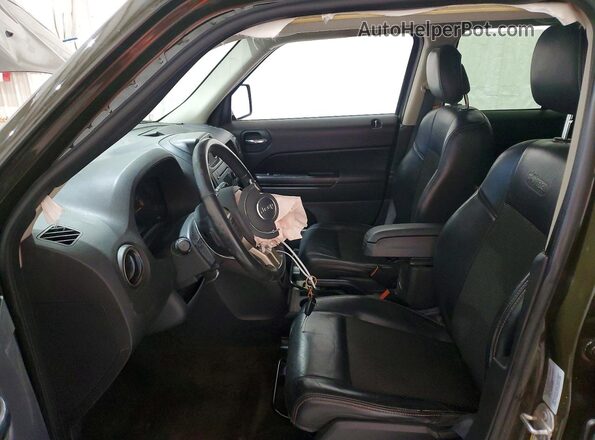 1C4NJPBBXGD776570 2016 JEEP PATRIOT Green Vista interior delantera