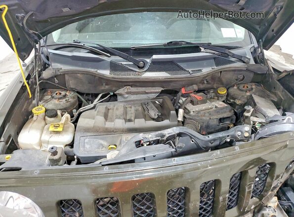 1C4NJPBBXGD776570 2016 JEEP PATRIOT Green Vista del compartimento del motor