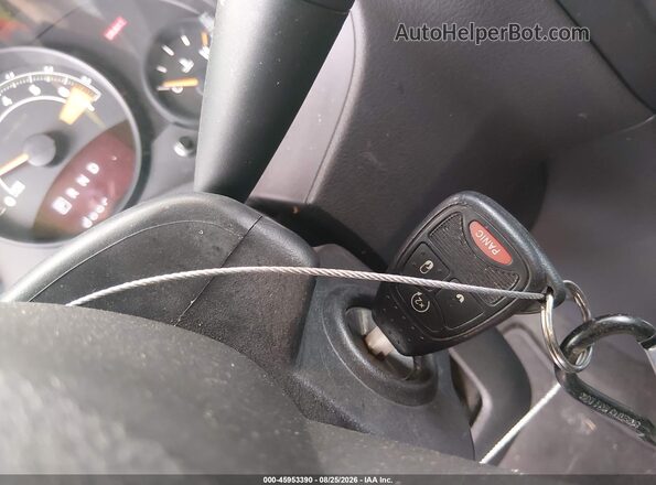 1C4NJPFA0HD157463 2017 JEEP PATRIOT Серебряный Вид панели приборов