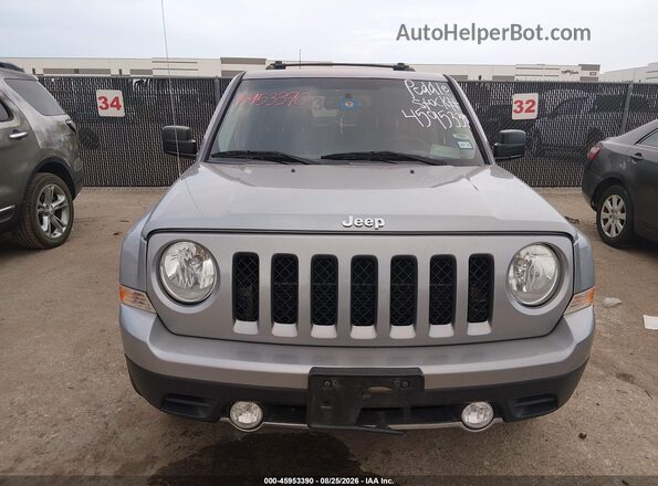 1C4NJPFA0HD157463 2017 JEEP PATRIOT Серебряный Вид щитка приборов