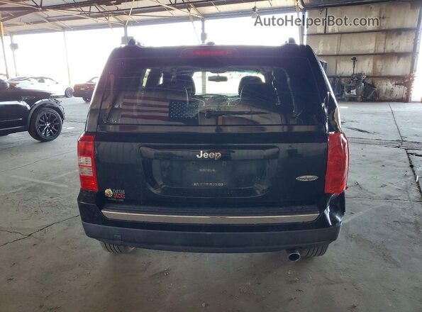 1C4NJPFA1GD554629 2016 JEEP PATRIOT Черный Вид сзади