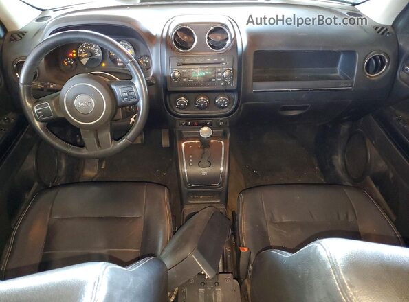 1C4NJPFA1GD554629 2016 JEEP PATRIOT Черный Вид панели приборов