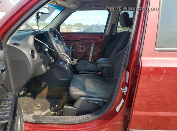 1C4NJPFA2GD599353 2016 JEEP PATRIOT Red Front interior view