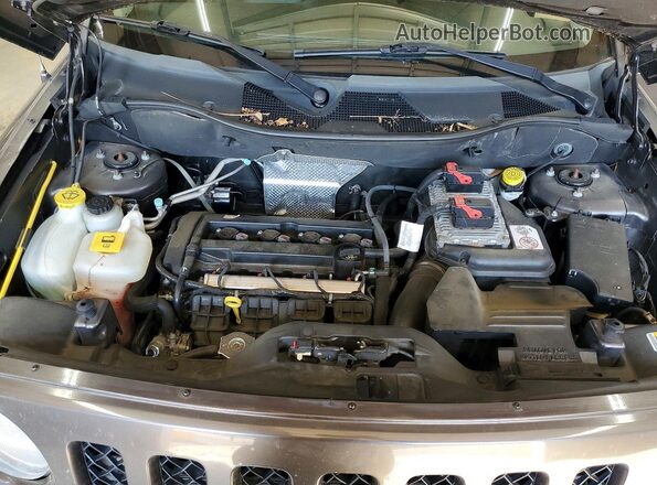 1C4NJPFA3GD699736 2016 JEEP PATRIOT Gray Widok komory silnika