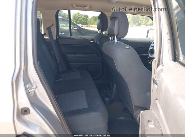 1C4NJPFA4HD148684 2017 JEEP PATRIOT Silver VIN կոդի պիտակի տեսք