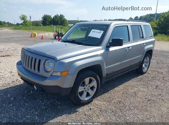 1C4NJPFA4HD148684 2017 JEEP PATRIOT Silver Առջևի ձախ երեք քառորդ տեսարան