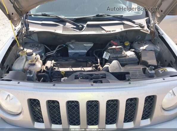 1C4NJPFA4HD148684 2017 JEEP PATRIOT Silver Հետևի տեսք