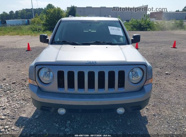 1C4NJPFA4HD148684 2017 JEEP PATRIOT Silver Սարքավորումների վահանակի տեսք
