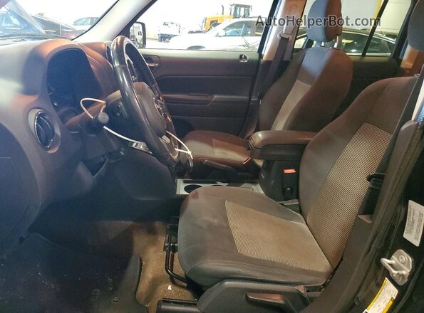 1C4NJPFA6GD792489 2016 JEEP PATRIOT Black Вид салону спереду