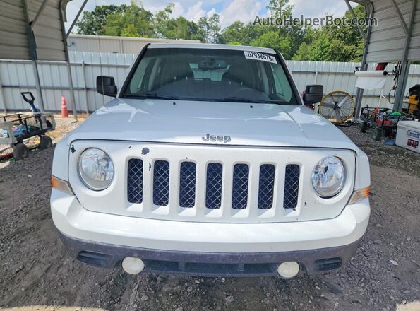 1C4NJPFA8GD643467 2016 JEEP PATRIOT White Vista frontal