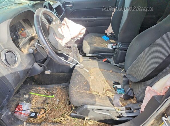 1C4NJPFAXGD612902 2016 JEEP PATRIOT Gray Front interior view