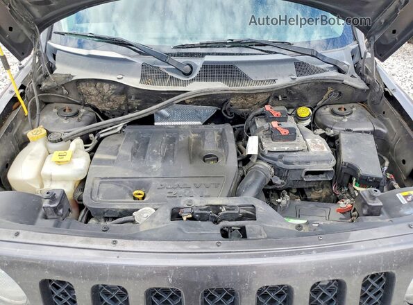 1C4NJPFB4GD813753 2016 JEEP PATRIOT Gray Engine compartment view