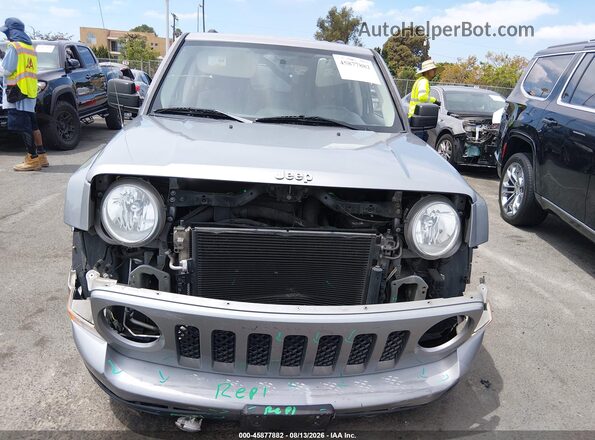 1C4NJPFB4GD813834 2016 JEEP PATRIOT Серебряный Вид щитка приборов