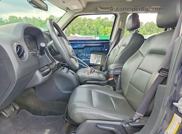 1C4NJPFB5GD677620 2016 JEEP PATRIOT Blue Vista interior delantera