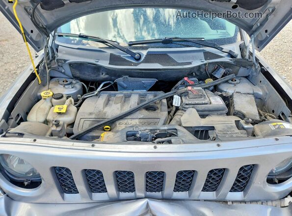 1C4NJRAB0HD178812 2017 JEEP PATRIOT Silver უკანა სალონის ხედი