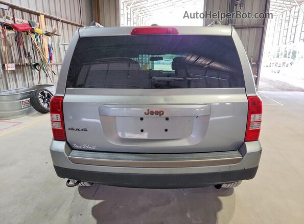 1C4NJRBB0GD753147 2016 JEEP PATRIOT Серебряный Вид сзади