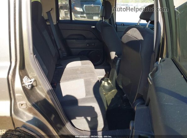 1C4NJRBB1GD512049 2016 JEEP PATRIOT Зеленый Вид наклейки с VIN-кодом