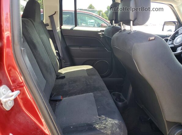 1C4NJRBB3GD691663 2016 JEEP PATRIOT Красный Вид задней части салона