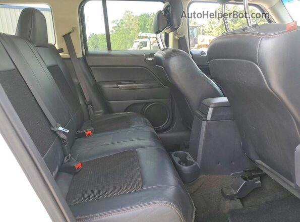 1C4NJRBB3GD707277 2016 JEEP PATRIOT White Vista de los asientos traseros