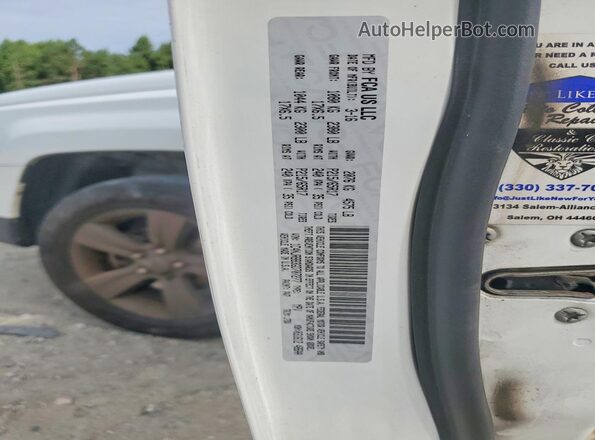 1C4NJRBB3GD707277 2016 JEEP PATRIOT White Vista del compartimento del motor
