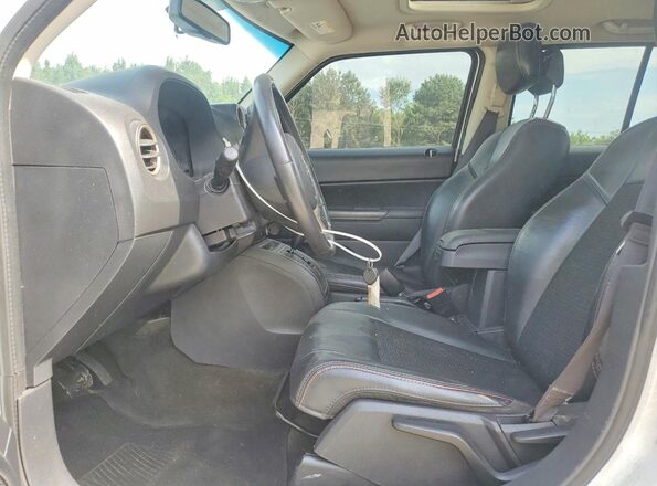 1C4NJRBB3GD707277 2016 JEEP PATRIOT White Vista interior delantera