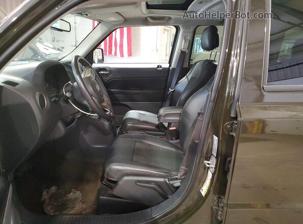 1C4NJRBB3GD760058 2016 JEEP PATRIOT Зеленый Вид салона спереди