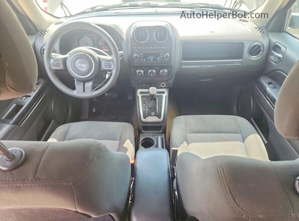 1C4NJRBB3HD181525 2017 JEEP PATRIOT Tan Widok deski rozdzielczej