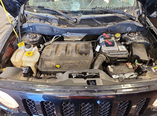1C4NJRBB4GD709927 2016 JEEP PATRIOT Black Вид задньої частини салону