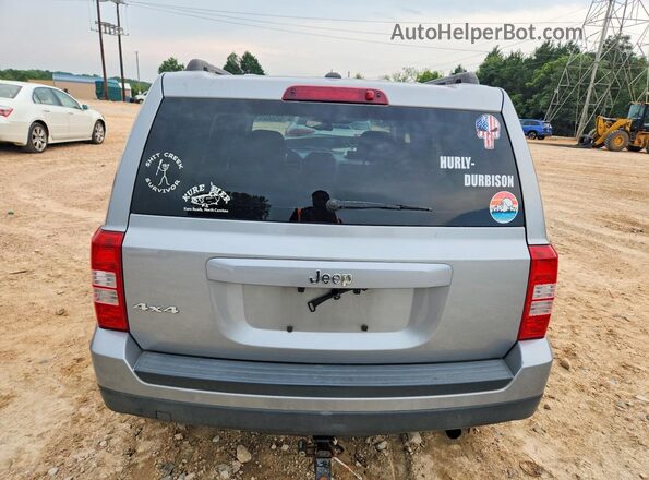 1C4NJRBB4GD714514 2016 JEEP PATRIOT Silver Вид ззаду
