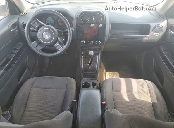 1C4NJRBB4GD778438 2016 JEEP PATRIOT Silver Dashboard view