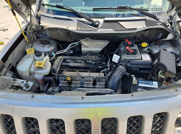 1C4NJRBB4HD159680 2017 JEEP PATRIOT Silver Widok komory silnika