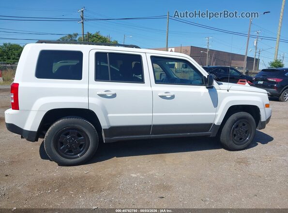 1C4NJRBB5GD534409 2016 JEEP PATRIOT White Vista interior trasera